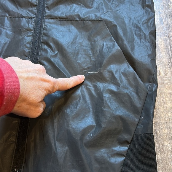 ✌️Dutch Bros Black Reflective Hooded Rain Jacket X-SMALL DB 1992 RARE - Picture 8 of 15